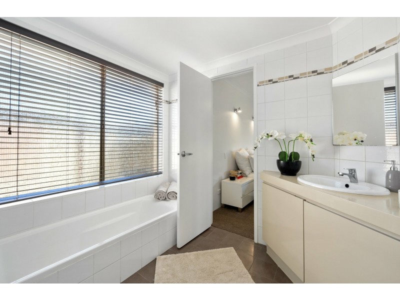 14 Curalo Mews, South Lake WA 6164