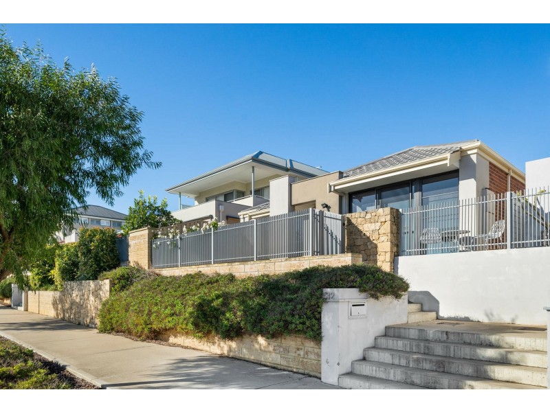 32 Mayor Road, Coogee WA 6166