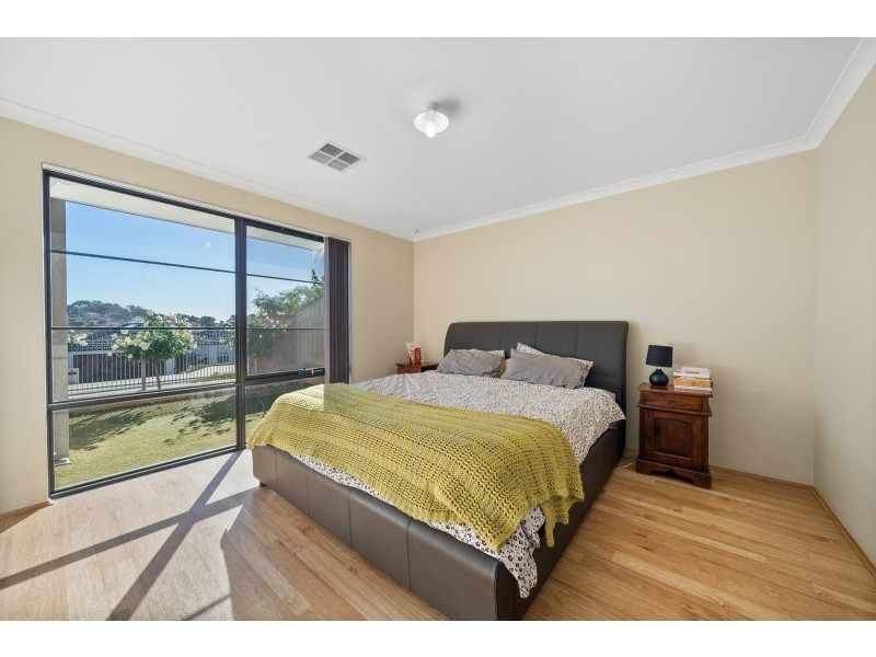 32 Mayor Road, Coogee WA 6166