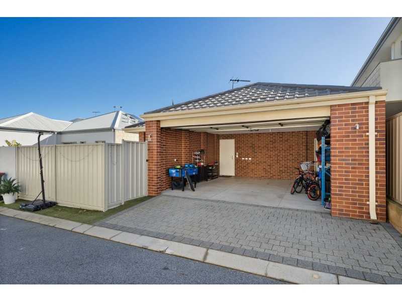 32 Mayor Road, Coogee WA 6166