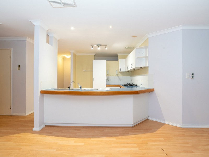 2 Huntley Close, East Cannington WA 6107