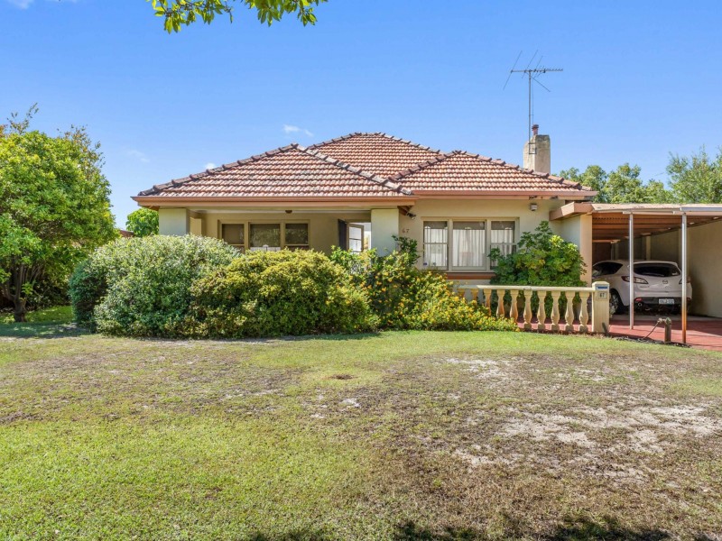 67 Kennedy Street, Alfred Cove WA 6154