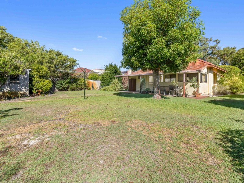 67 Kennedy Street, Alfred Cove WA 6154