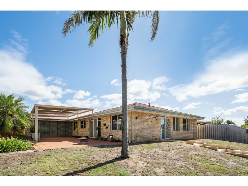 6 Poinsettia Grove, South Lake WA 6164