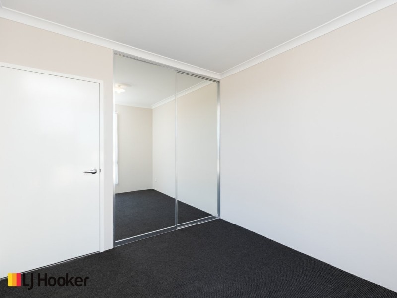 27 Lewisham Vista, Success WA 6164