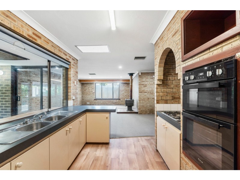 8 Renou Way, Bateman WA 6150