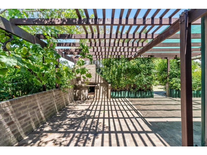 8 Renou Way, Bateman WA 6150