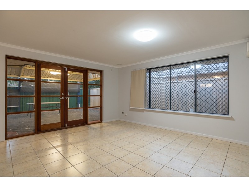 12 Richards Place, Cannington WA 6107