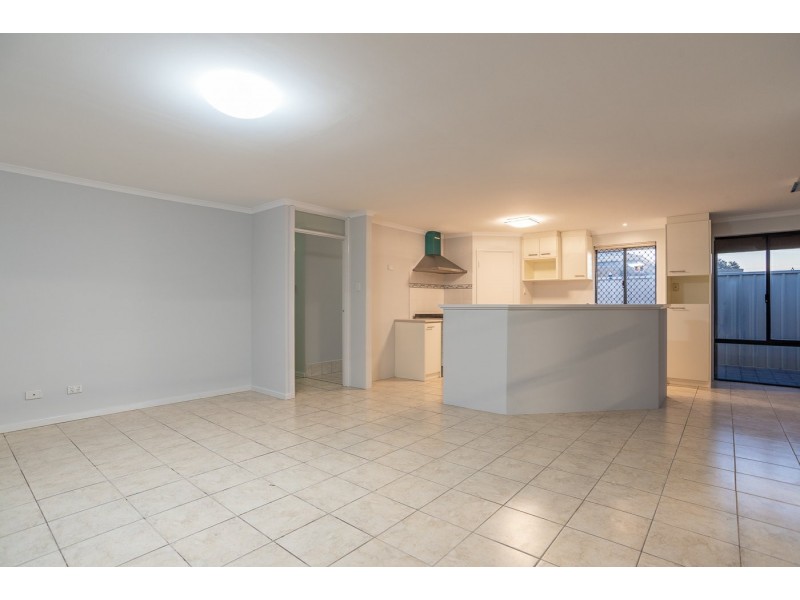 12 Richards Place, Cannington WA 6107