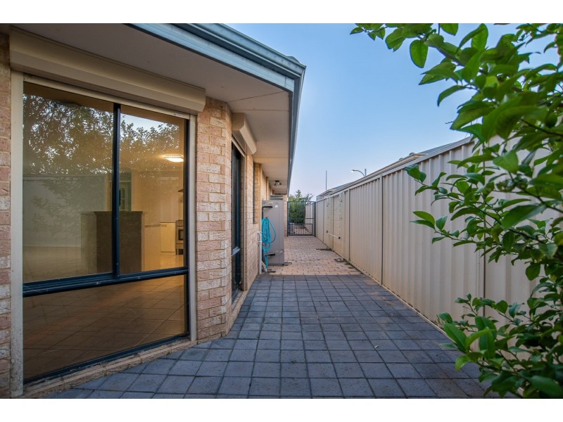 12 Richards Place, Cannington WA 6107