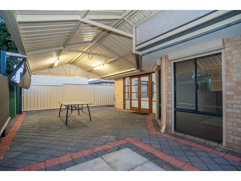 12 Richards Place, Cannington WA 6107