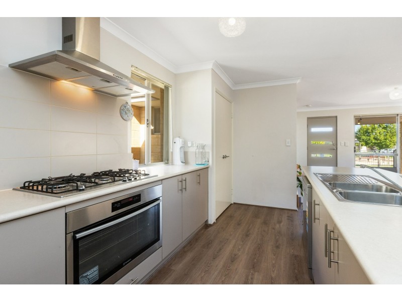 9 Posey Lane, Success WA 6164