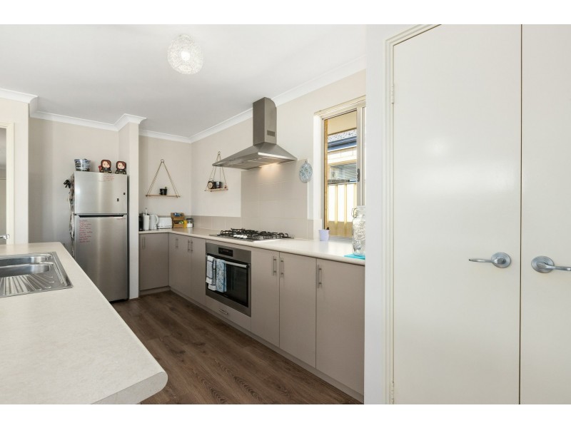 9 Posey Lane, Success WA 6164