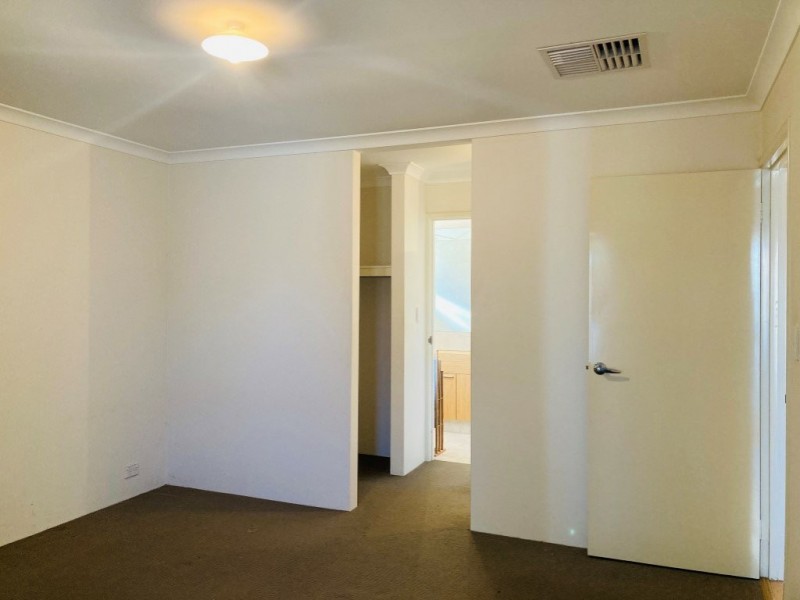 16 Hearst Link, Piara Waters WA 6112