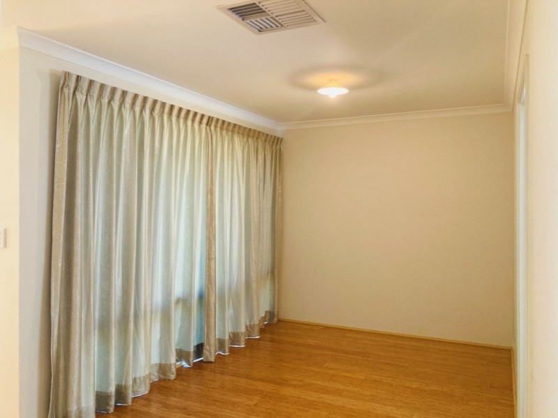 16 Hearst Link, Piara Waters WA 6112