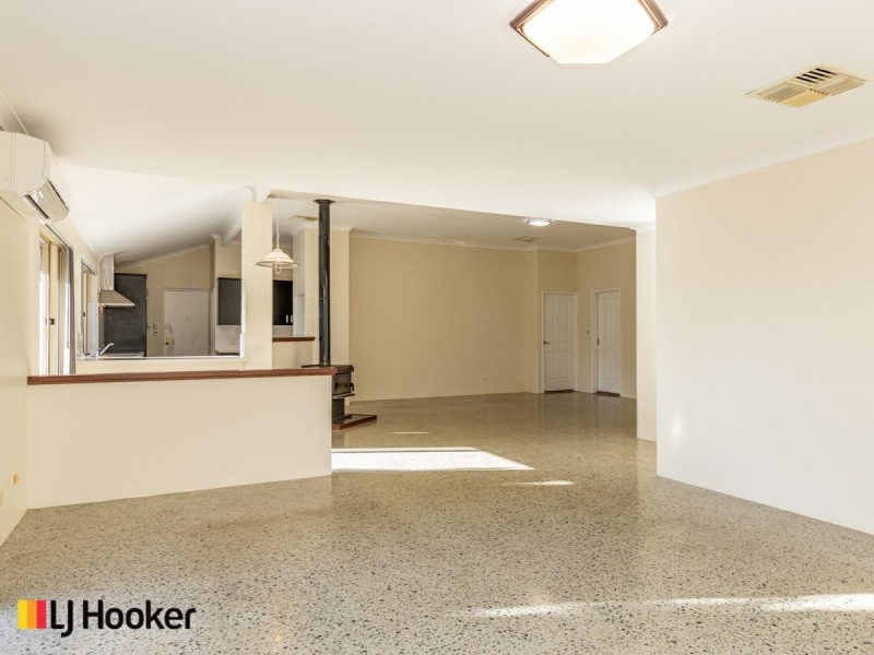 68 Calley Drive, Leeming WA 6149