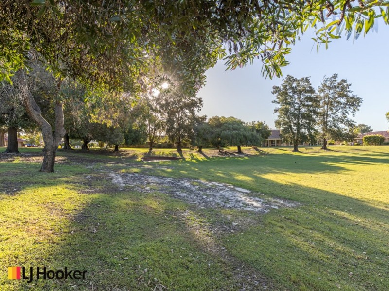 68 Calley Drive, Leeming WA 6149