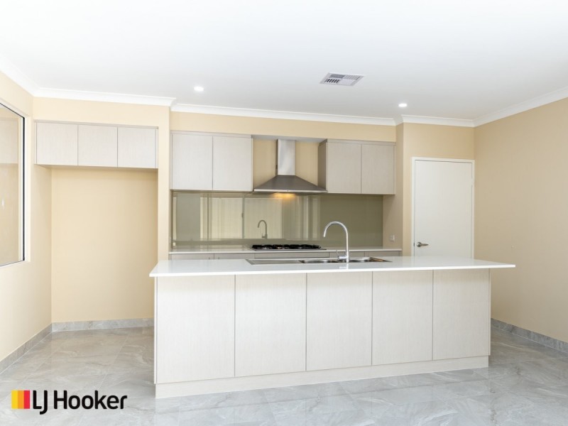 25 Lewisham Vista, Success WA 6164
