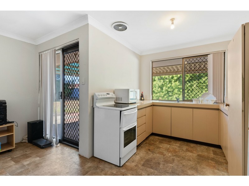 14 Eppalock Grove, South Lake WA 6164