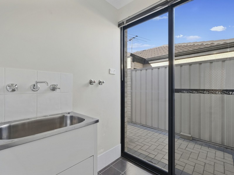 14a Arnott Court, Kelmscott WA 6111