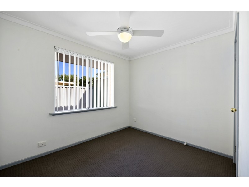 2/437B Riverton Drive East, Shelley WA 6148