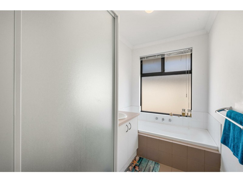 14 Teocote Crescent, Aubin Grove WA 6164