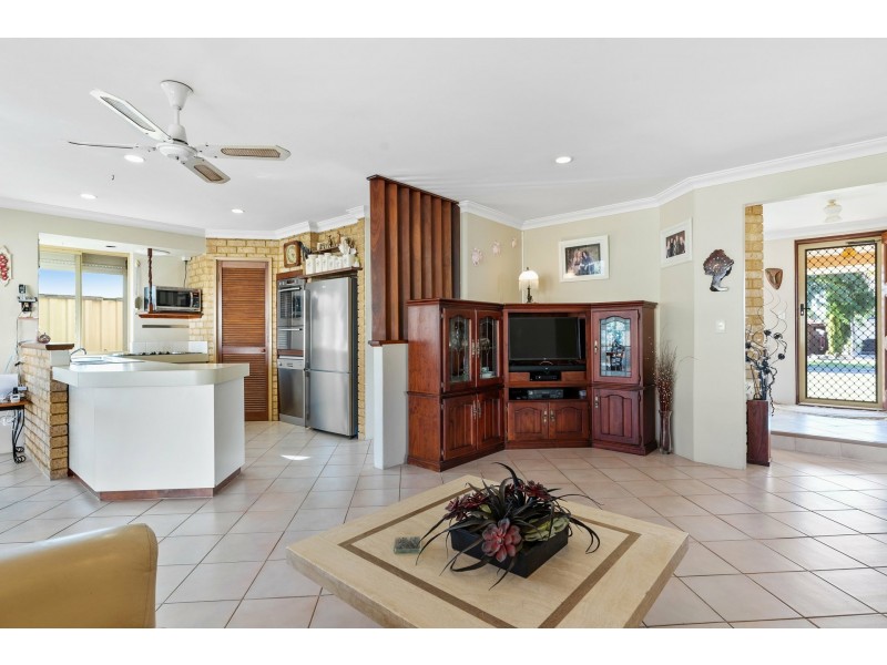 19 Hamlet Court, Bibra Lake WA 6163