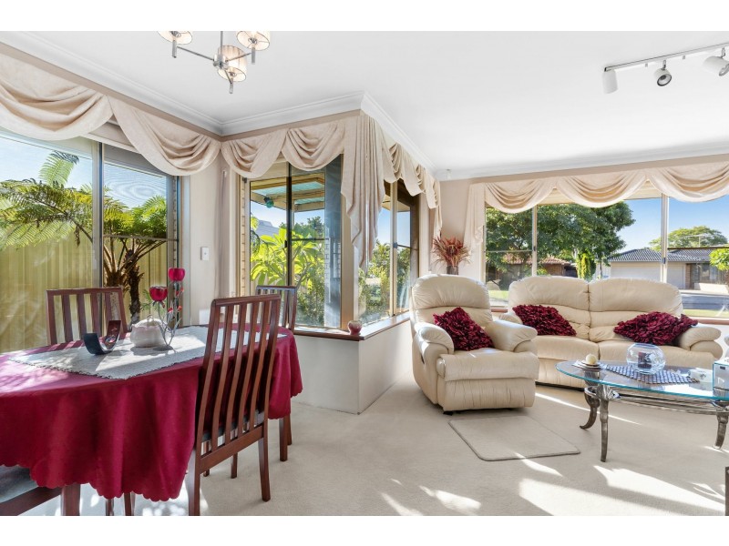 19 Hamlet Court, Bibra Lake WA 6163