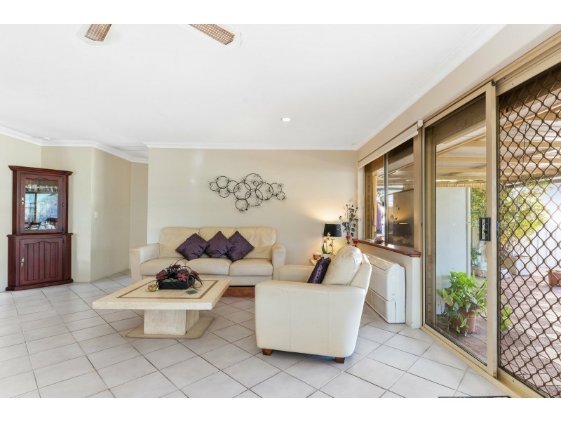 19 Hamlet Court, Bibra Lake WA 6163