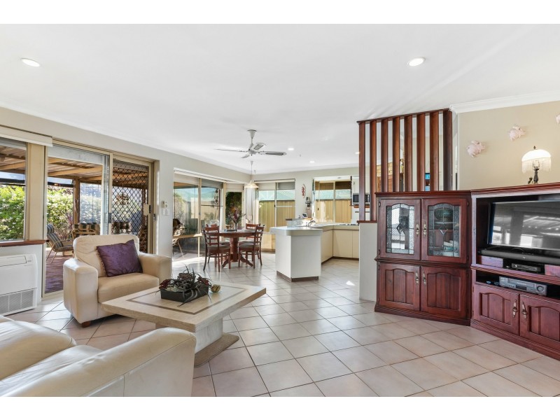 19 Hamlet Court, Bibra Lake WA 6163