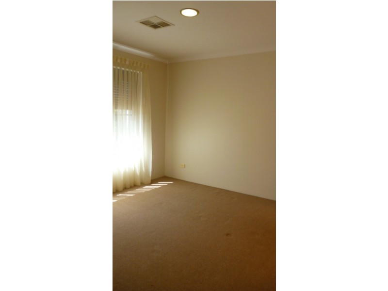 30 Dreier Court, Atwell WA 6164