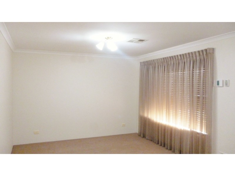 30 Dreier Court, Atwell WA 6164