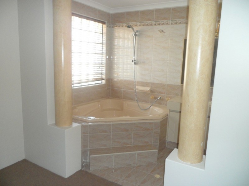 30 Dreier Court, Atwell WA 6164