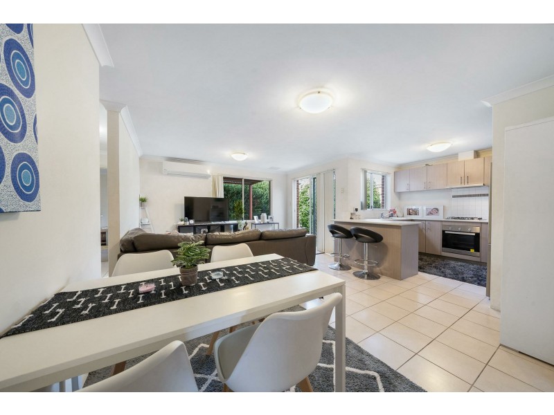 2/41 Sixth Road, Armadale WA 6112