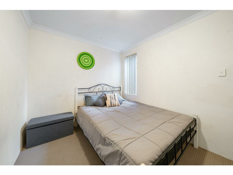 2/41 Sixth Road, Armadale WA 6112