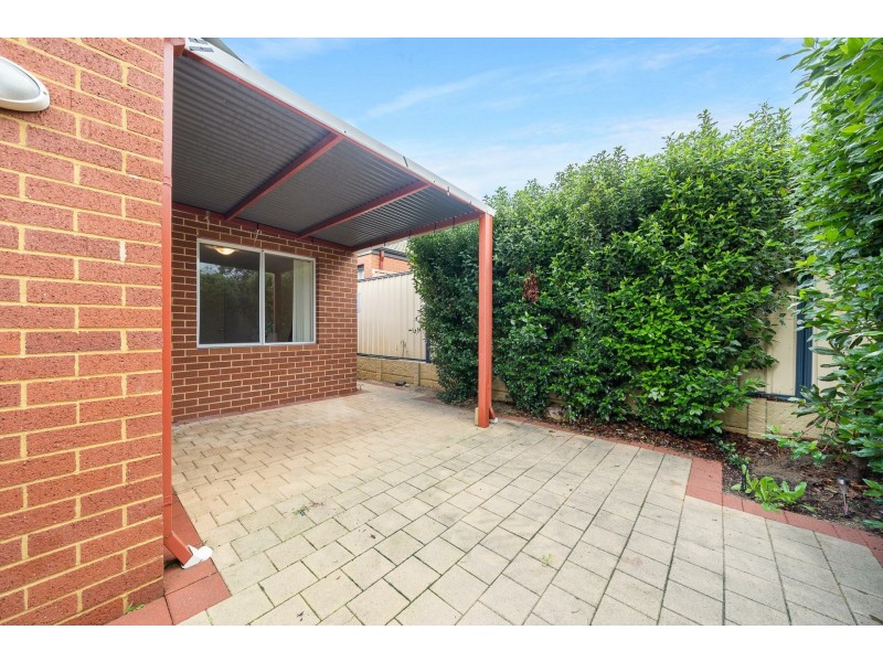 2/41 Sixth Road, Armadale WA 6112