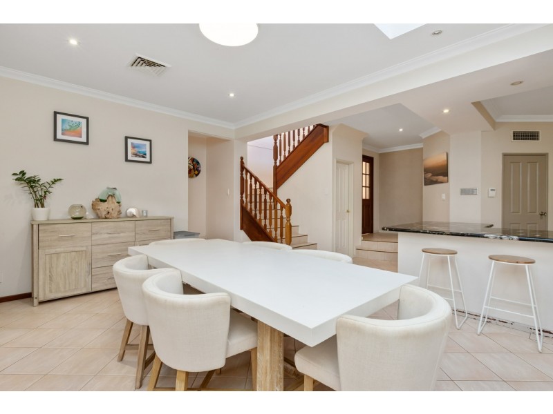 5 Picotee Mews, Coogee WA 6166