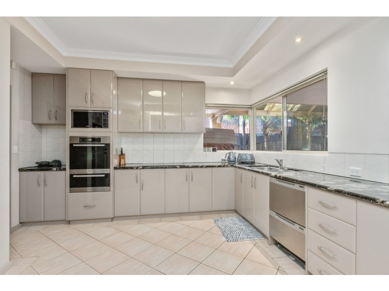 5 Picotee Mews, Coogee WA 6166
