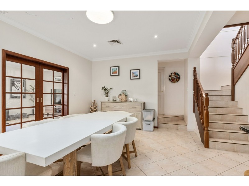 5 Picotee Mews, Coogee WA 6166