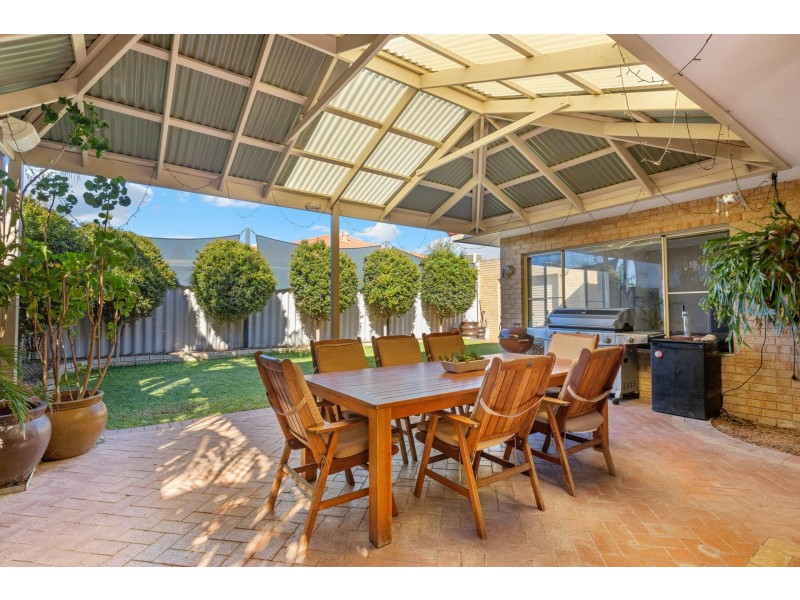 5 Picotee Mews, Coogee WA 6166