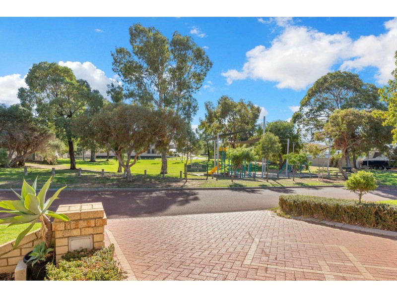 5 Picotee Mews, Coogee WA 6166