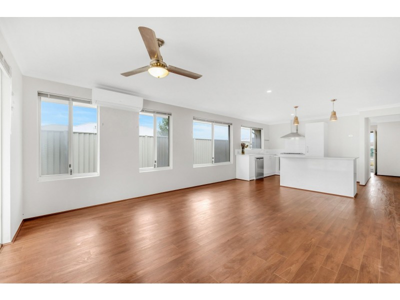 9 Amadeus Way, Success WA 6164