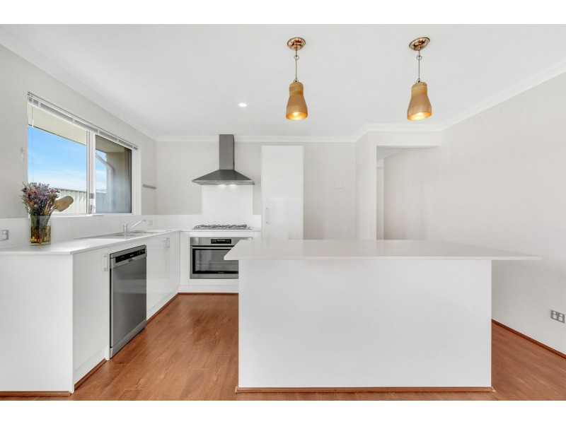 9 Amadeus Way, Success WA 6164