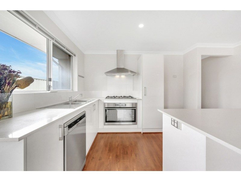9 Amadeus Way, Success WA 6164