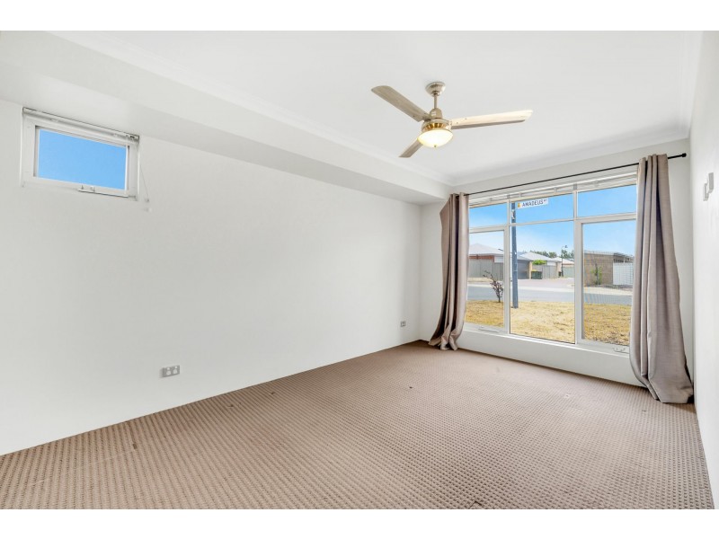 9 Amadeus Way, Success WA 6164