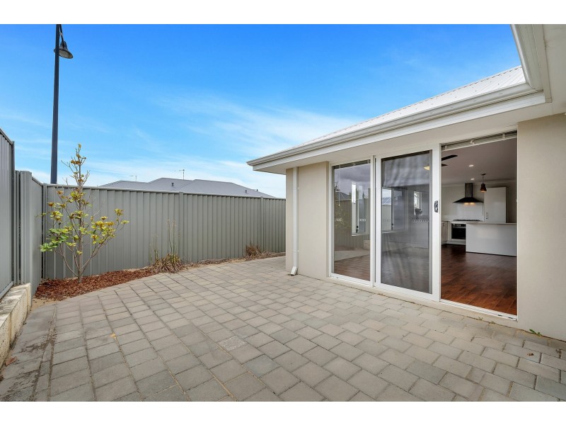 9 Amadeus Way, Success WA 6164