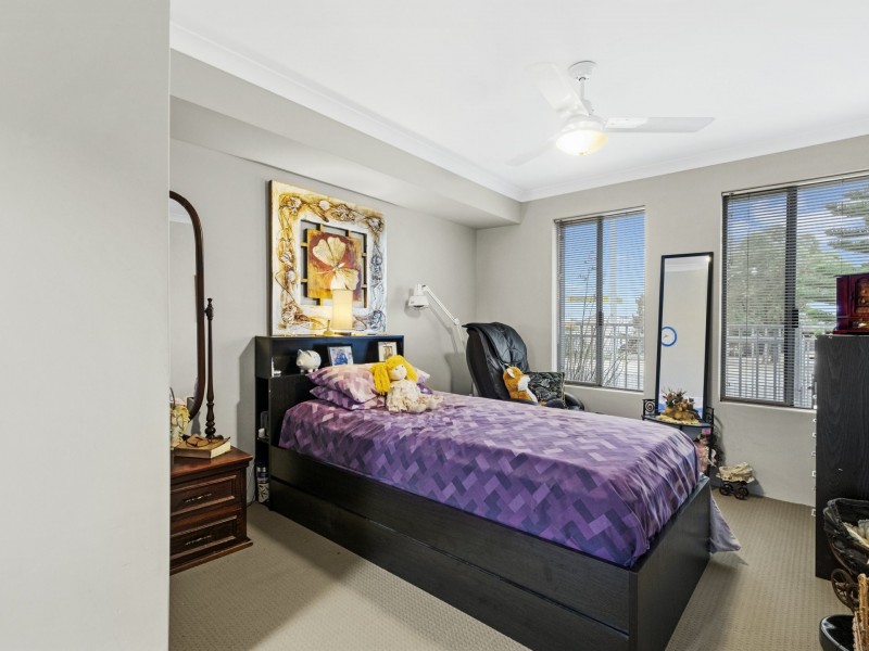 30 Thundelarra Drive, Golden Bay WA 6174