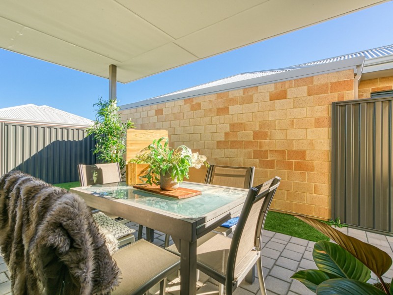 30 Yewers Drive, Champion Lakes WA 6111