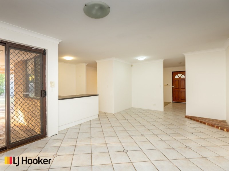 21 Trevallyn Gardens, South Lake WA 6164