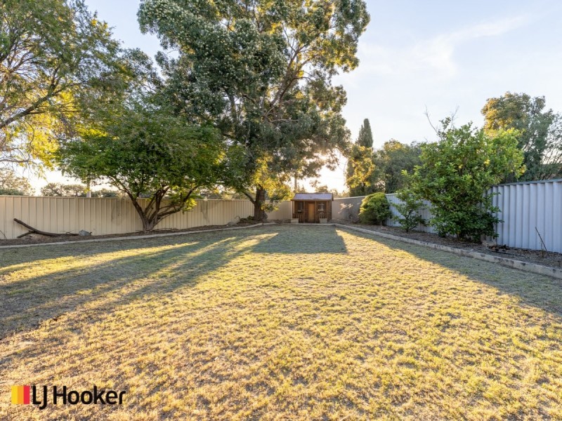 21 Trevallyn Gardens, South Lake WA 6164